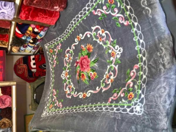 مرکز عرضه پتو تک نفره گل برجسته